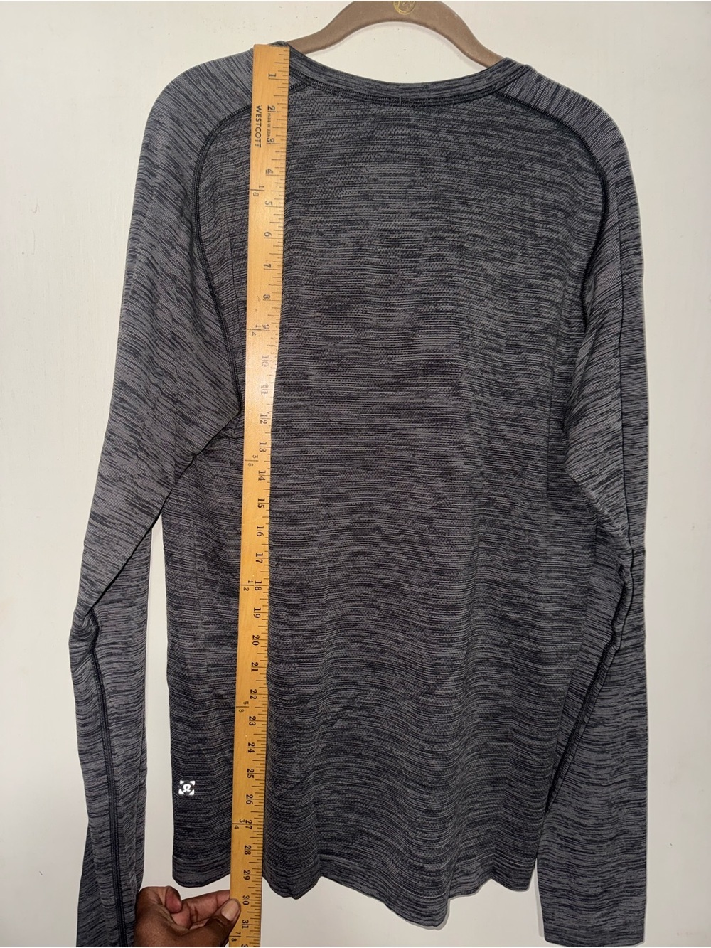 lululemon athletica Men's Long Sleeve Crew - Heathered Dark Gray - Picture 7 of 9